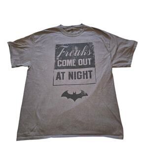 XL Mens Batman DC Comics Gray Graphic Tee From Six Flags